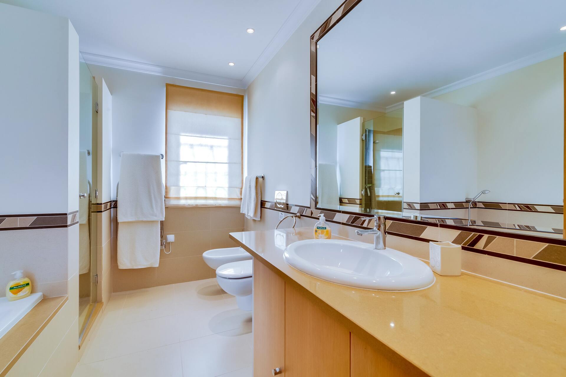 Aileniz Vale Do Lobo Resort, Algarve Villa 1050'deki Lüks Özel Villanızdaki Özel Havuza Bayılacak
