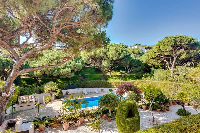 Aileniz Vale Do Lobo Resort, Algarve Villa 1050'deki Lüks Özel Villanızdaki Özel Havuza Bayılacak