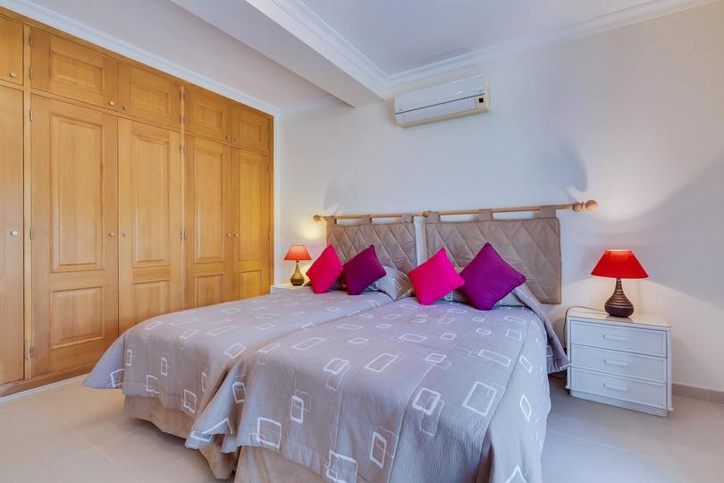Aileniz Vale Do Lobo Resort, Algarve Villa 1050'deki Lüks Özel Villanızdaki Özel Havuza Bayılacak