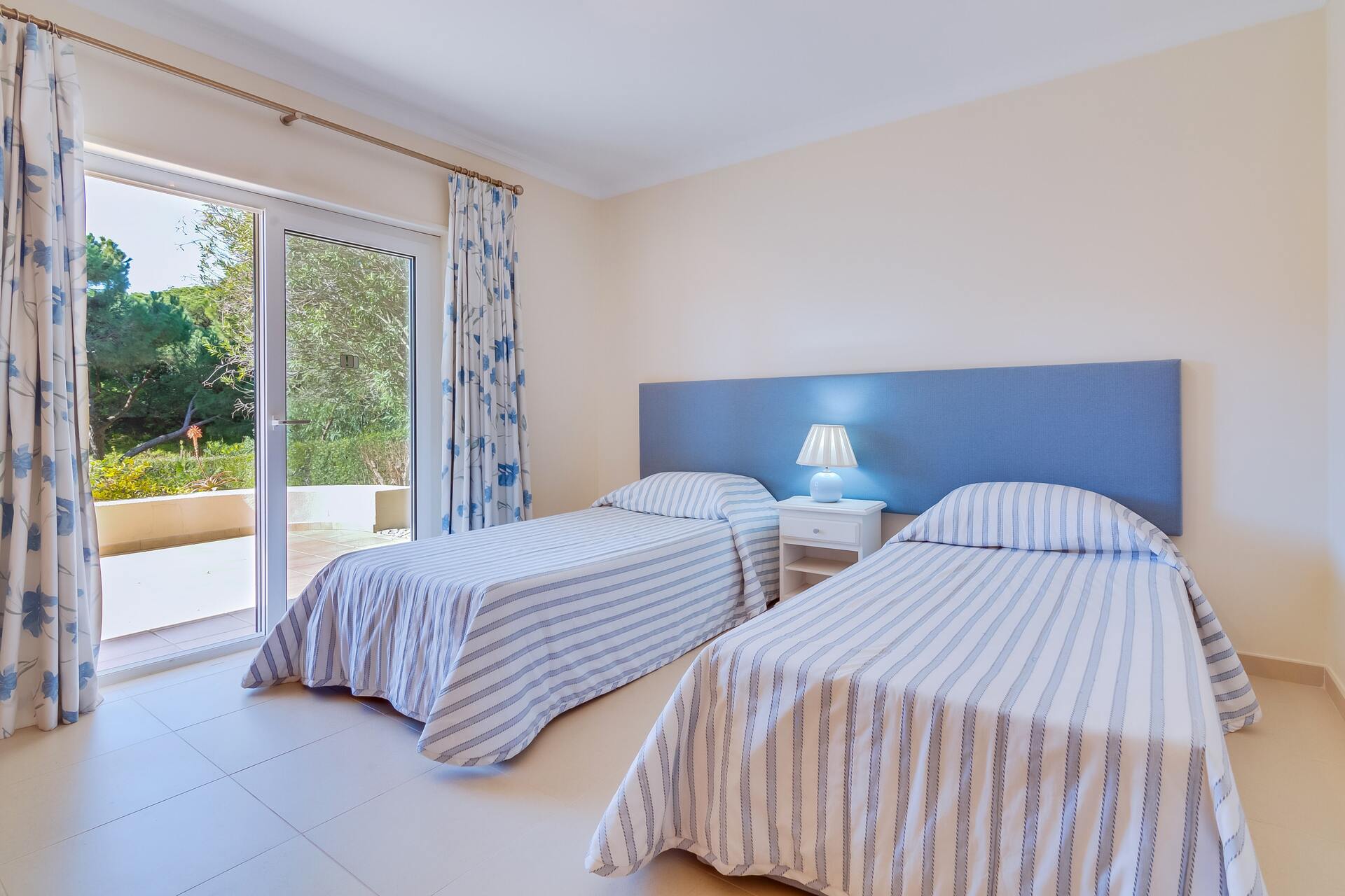 Aileniz Vale Do Lobo Resort, Algarve Villa 1050'deki Lüks Özel Villanızdaki Özel Havuza Bayılacak