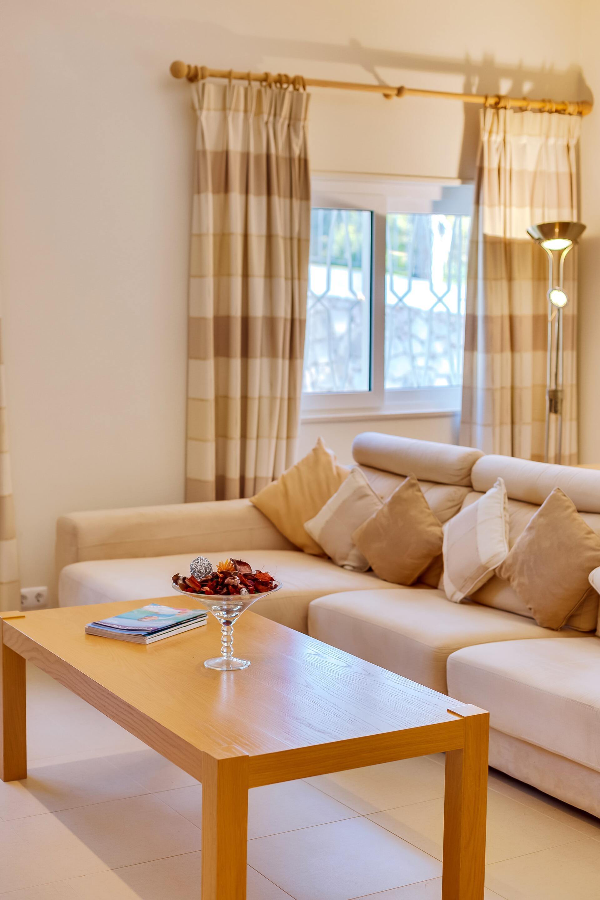 Aileniz Vale Do Lobo Resort, Algarve Villa 1050'deki Lüks Özel Villanızdaki Özel Havuza Bayılacak