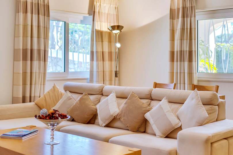 Aileniz Vale Do Lobo Resort, Algarve Villa 1050'deki Lüks Özel Villanızdaki Özel Havuza Bayılacak