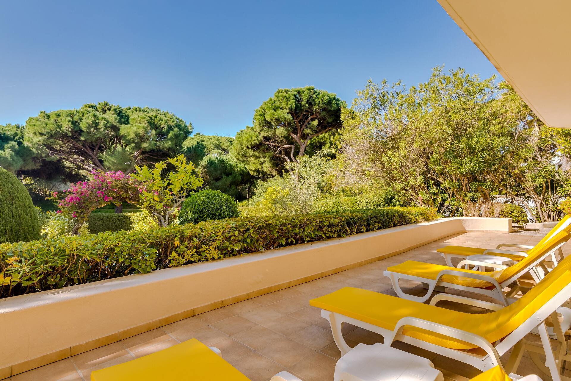 Aileniz Vale Do Lobo Resort, Algarve Villa 1050'deki Lüks Özel Villanızdaki Özel Havuza Bayılacak
