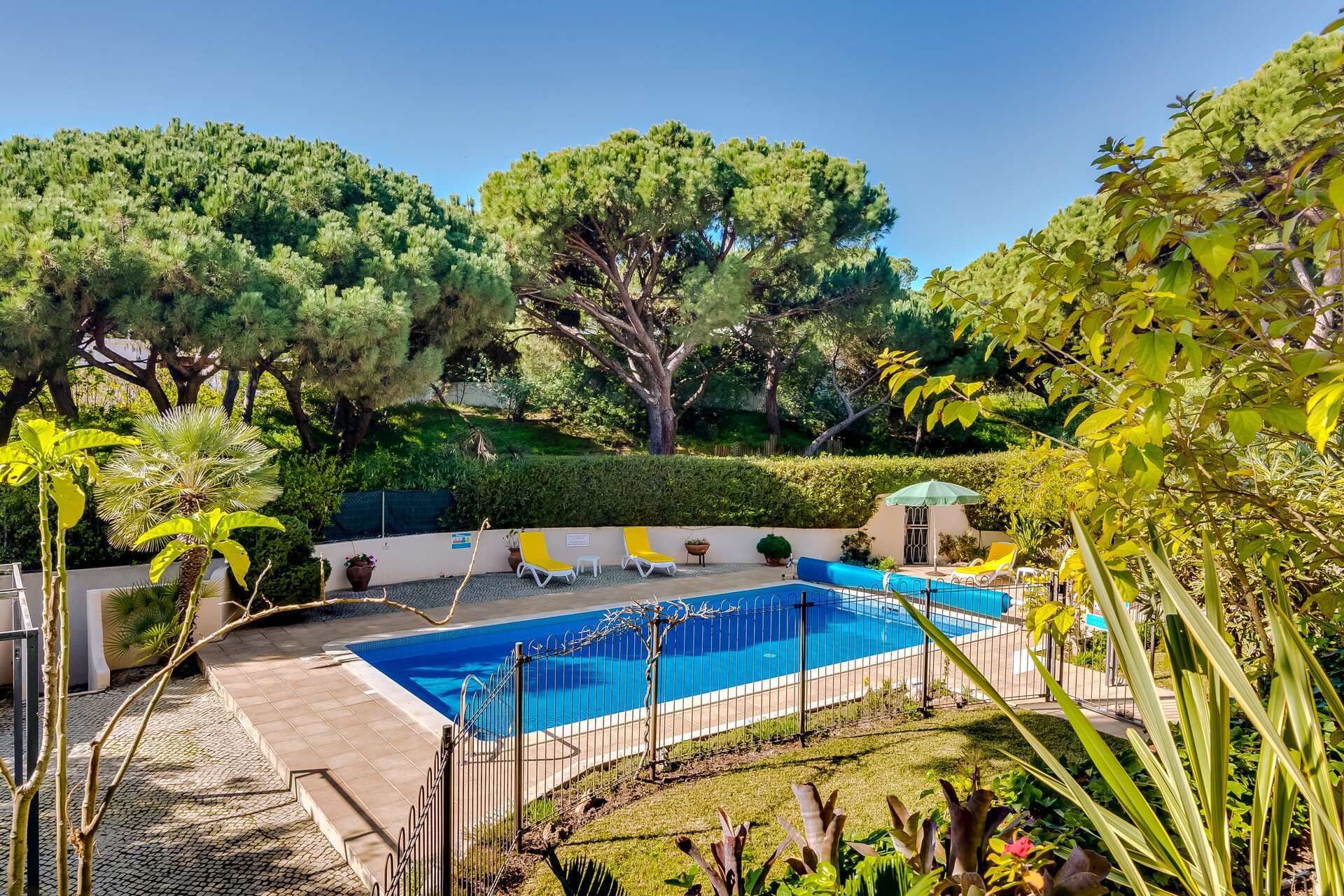 Aileniz Vale Do Lobo Resort, Algarve Villa 1050'deki Lüks Özel Villanızdaki Özel Havuza Bayılacak