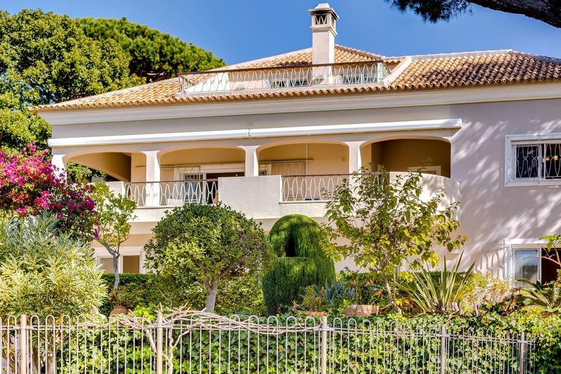 Aileniz Vale Do Lobo Resort, Algarve Villa 1050'deki Lüks Özel Villanızdaki Özel Havuza Bayılacak