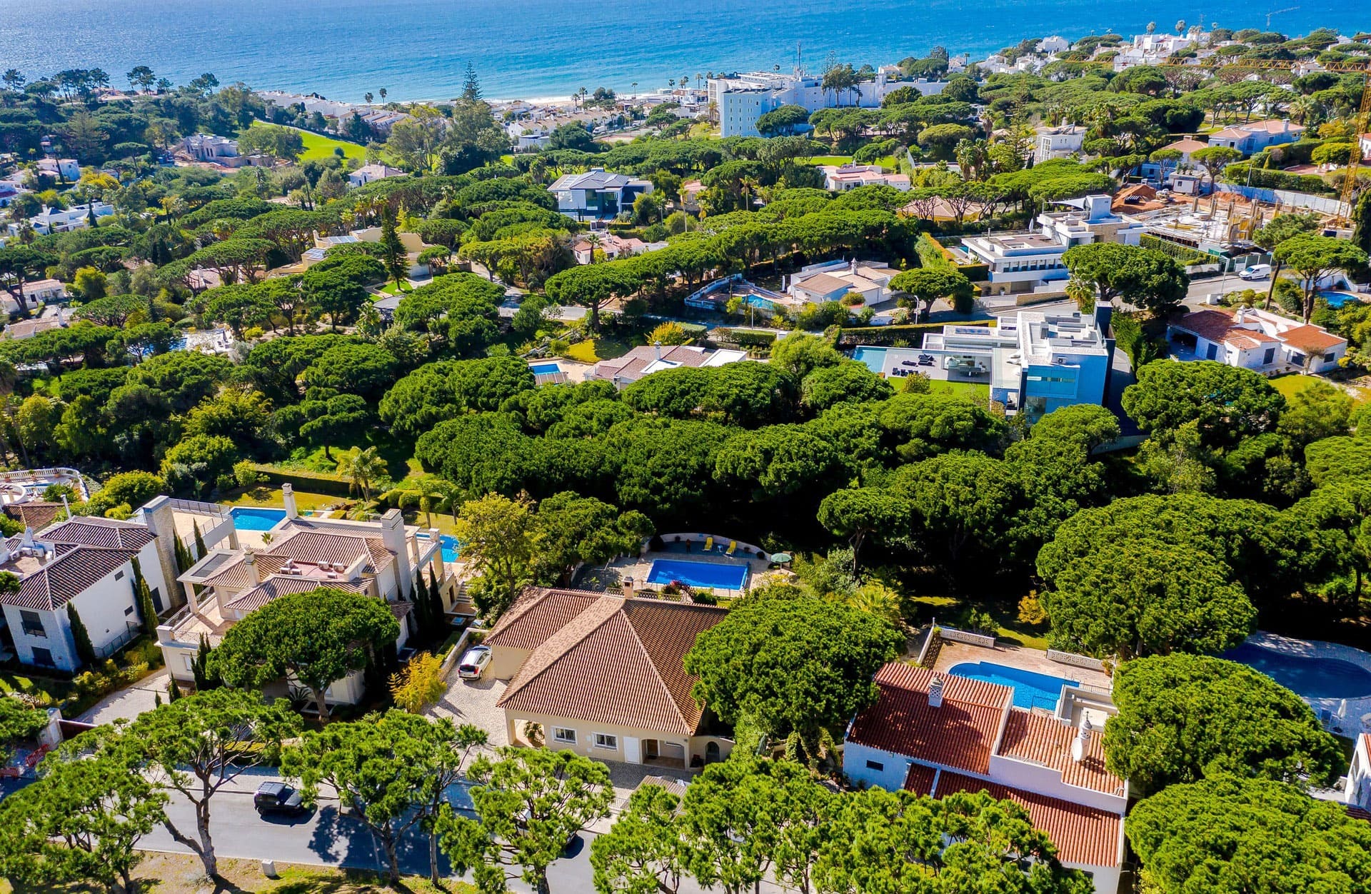 Aileniz Vale Do Lobo Resort, Algarve Villa 1050'deki Lüks Özel Villanızdaki Özel Havuza Bayılacak