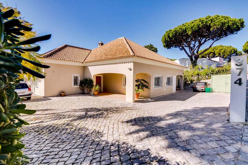 Aileniz Vale Do Lobo Resort, Algarve Villa 1050'deki Lüks Özel Villanızdaki Özel Havuza Bayılacak