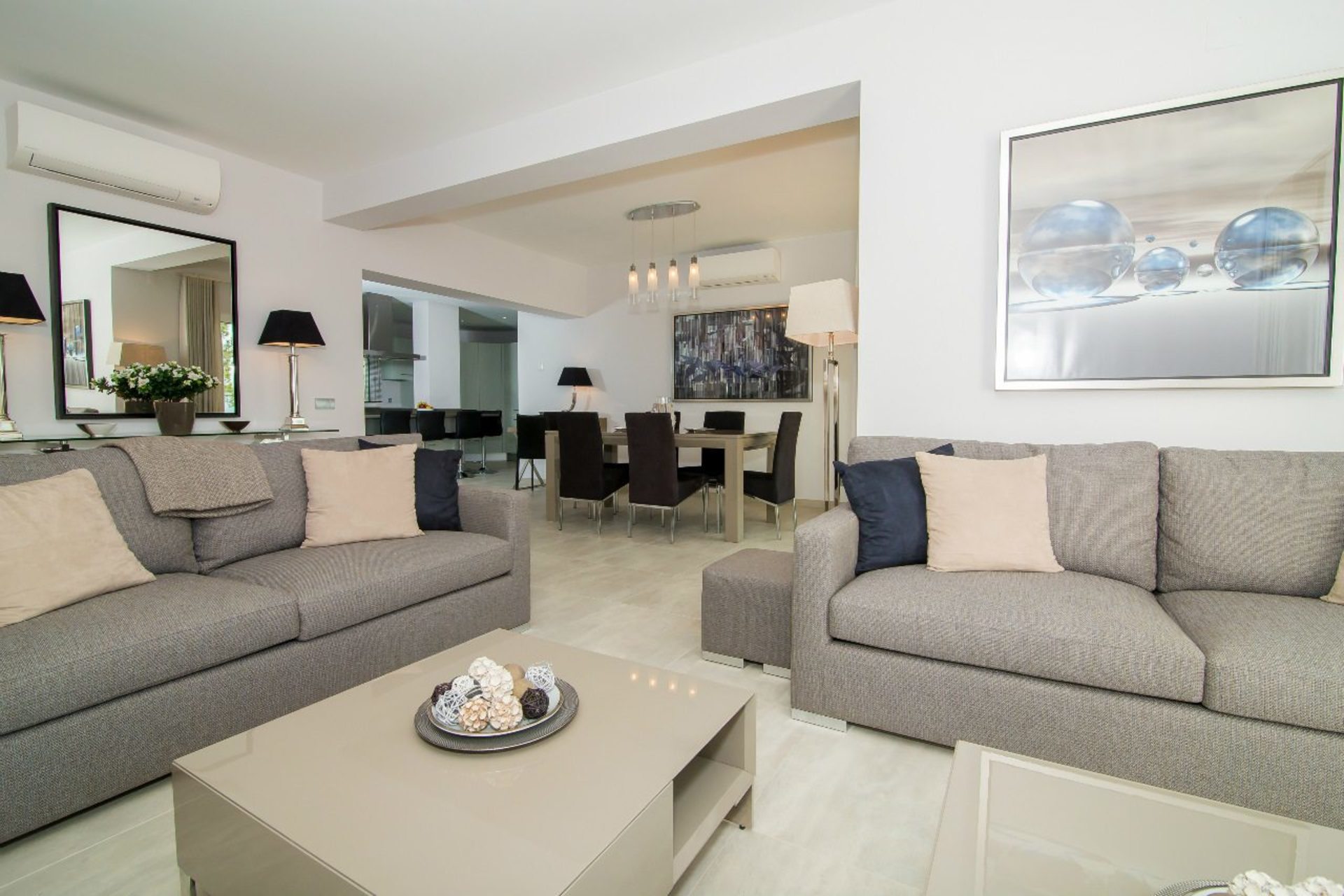 Faro, Vale Do Lobo'daki güzel villanızda (Villa 1053) özel havuzunuzun kenarında dinlendiğinizi hayal edin.