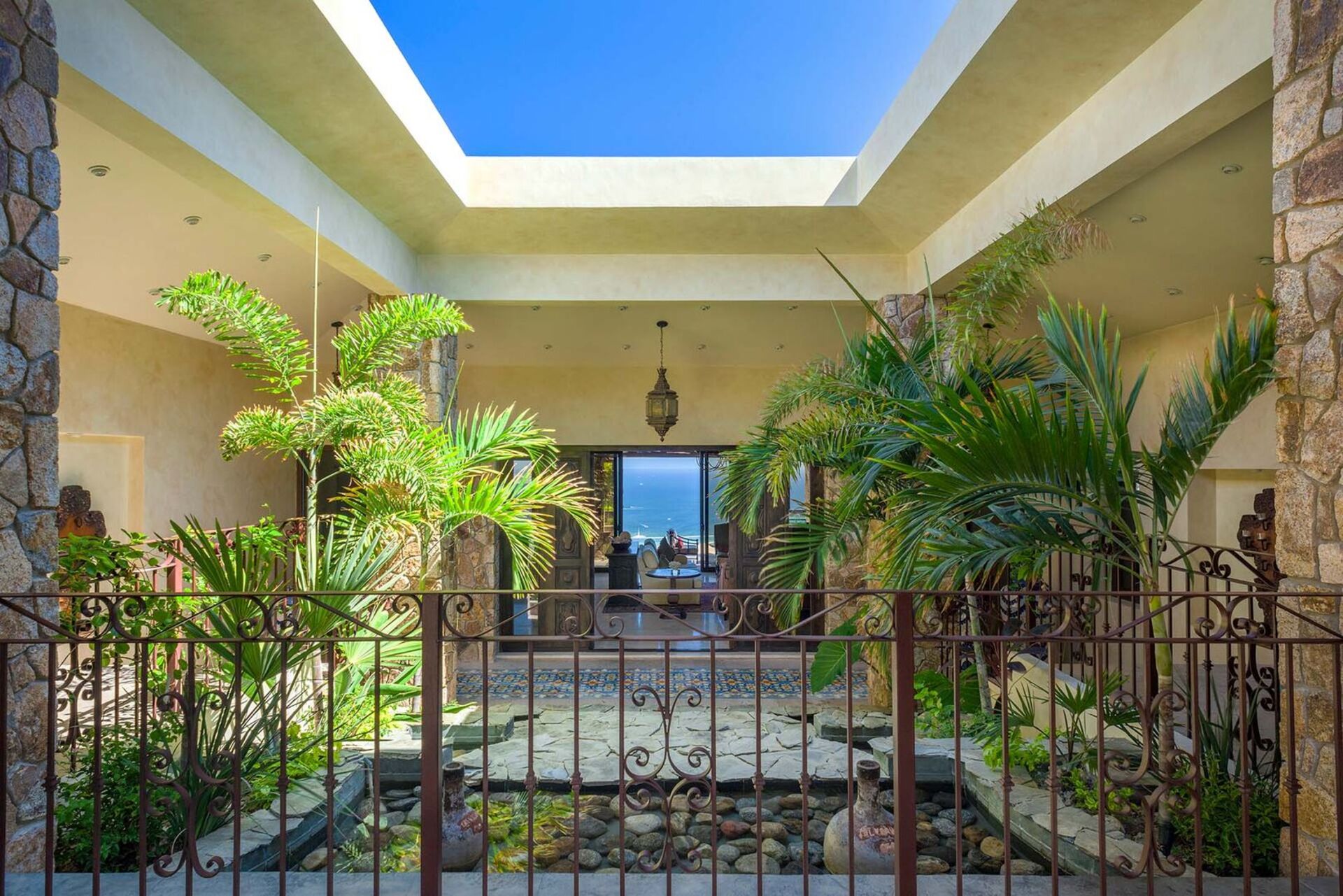 Hayalinizdeki Cabo San Lucas Tatil Villasını Kiralayın ve 2 Özel Havuzunuzdan Biri olan Cabo San Lucas Villa 1005'in Yanında Dinlenmeyi Dört gözle Bekleyin