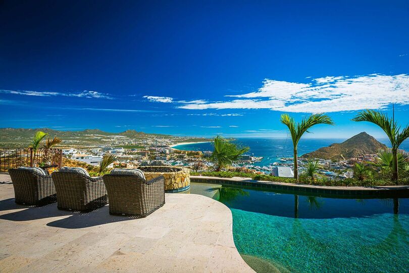 Hayalinizdeki Cabo San Lucas Tatil Villasını Kiralayın ve 2 Özel Havuzunuzdan Biri olan Cabo San Lucas Villa 1005'in Yanında Dinlenmeyi Dört gözle Bekleyin