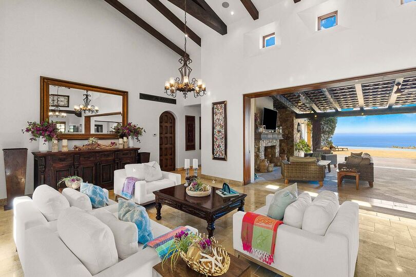 San José'de Lüks 5 Yıldızlı Villa: Havuz ve Plaj Keyfi!