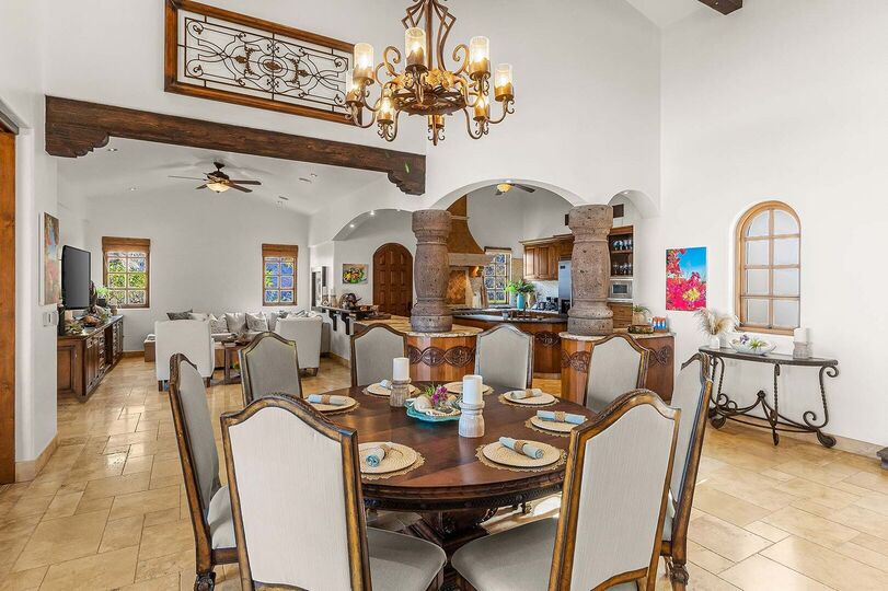 San José'de Lüks 5 Yıldızlı Villa: Havuz ve Plaj Keyfi!