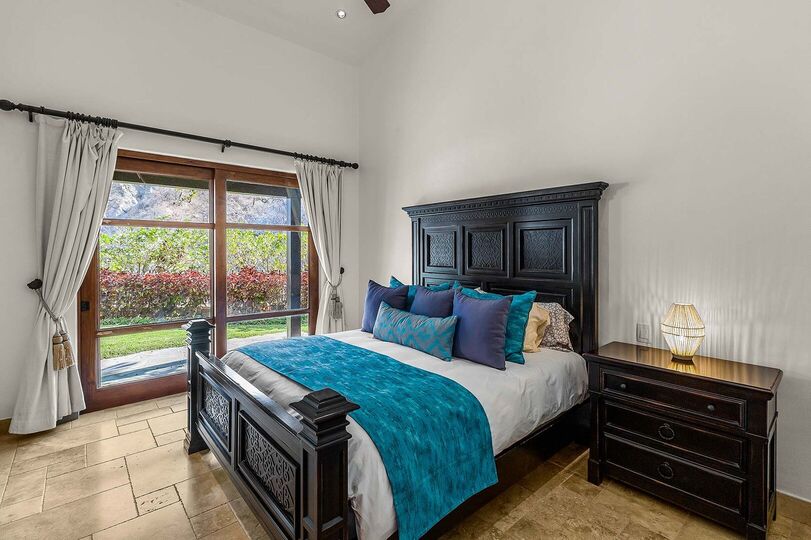 San José'de Lüks 5 Yıldızlı Villa: Havuz ve Plaj Keyfi!