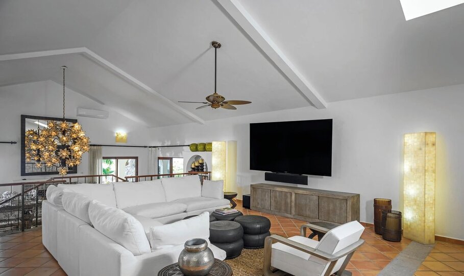 Ailenizin San Jose del Cabo Villa 1009'daki Başlıca Gezilecek Yerlere Yakın Lüks Bir Tatil Villası Kiraladığını Hayal Edin