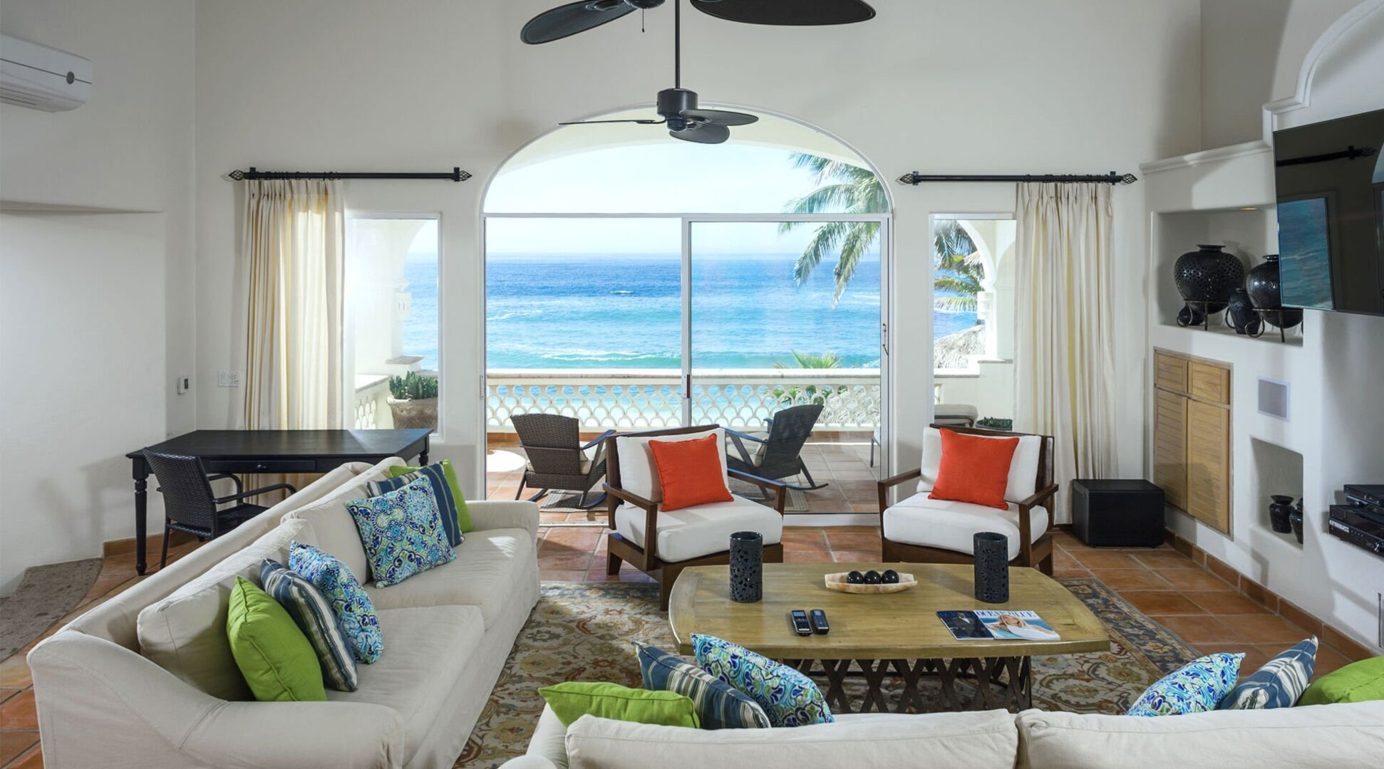 Ailenizin San José del Cabo'nun Başlıca Gezilecek Yerlerine Yakın Bir Lüks Tatil Villası Kiraladığını Hayal Edin, San Jose del Cabo Villa 1010