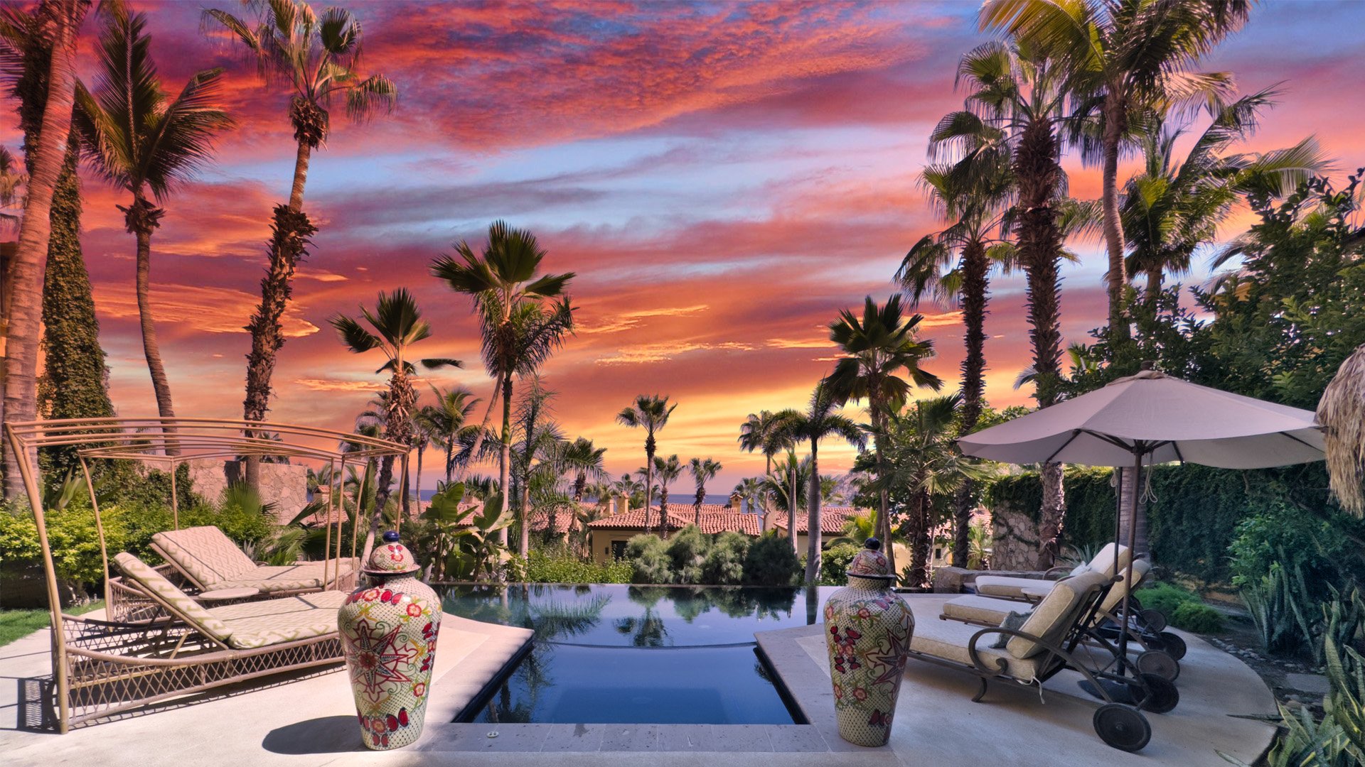Cabo San Lucas Villa 1028'de, özel havuzunuzun kenarında en sevdiğiniz kitabı okuyarak rahatladığınızı hayal edin.