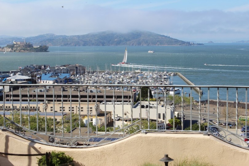 Nefes Kesen Manzaralı Özel 2 Yatak Odalı Ev, San Francisco Daire 1000
