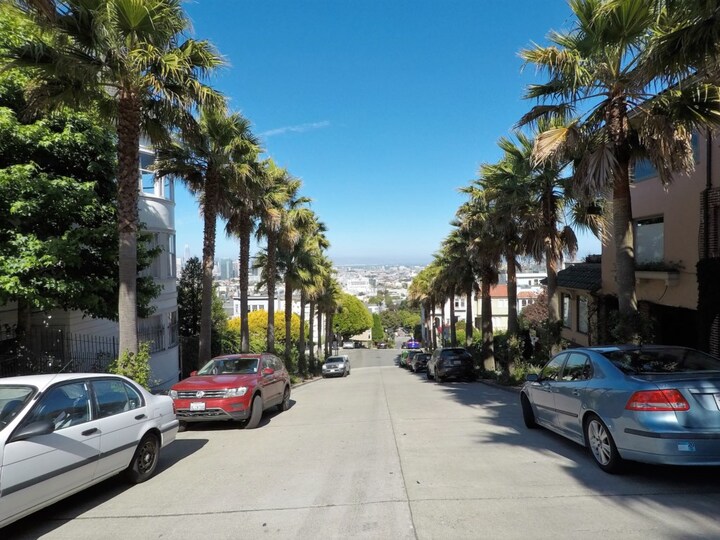 Muhteşem Manzaralara Sahip En İyi 2 Yatak Odalı Ev, San Francisco Daire 1007