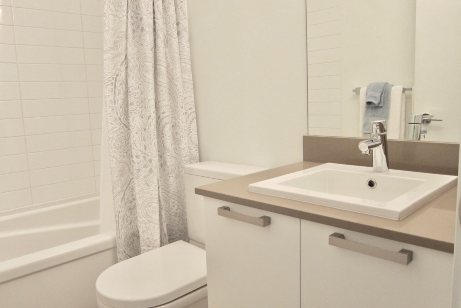 Prime Location'da Güzel 5 Yıldızlı Daire, Vancouver Island Apartment 1006