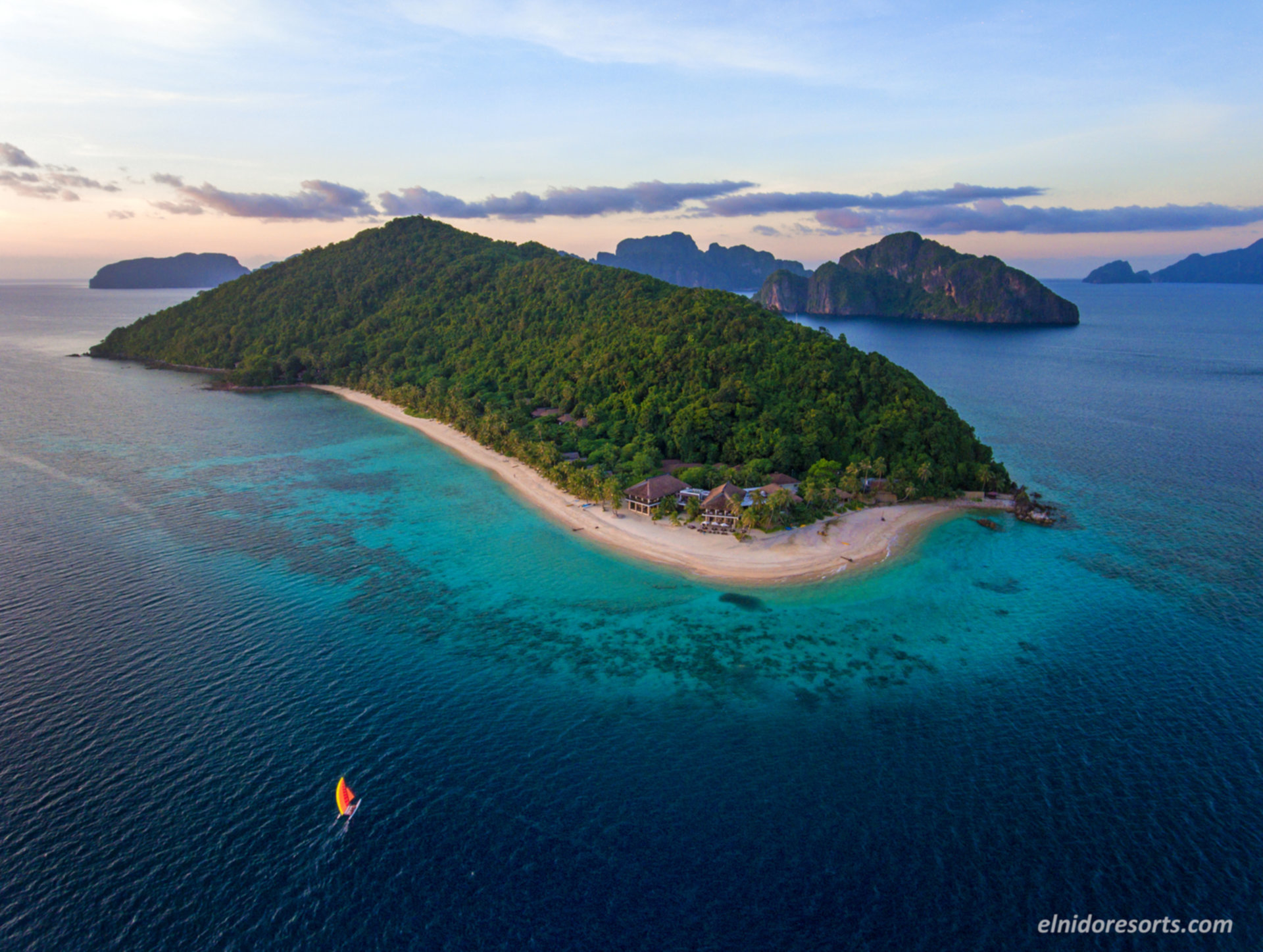 Pangulasian Island Resort'ta Denize Sıfır Lüks Villa, El Nido Villa 1013