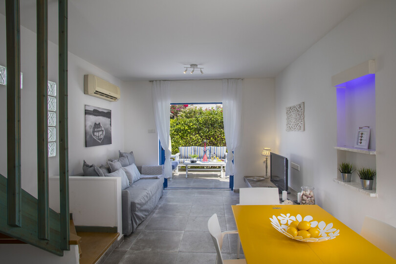 Ailenizin Bu Lüks Villayı İncir Ağacı Koyu'na birkaç dakika uzaklıkta, Protaras Villa 1426'da Kiraladığını Hayal Edin