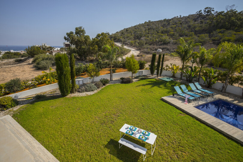 Ailenizin Bu Lüks Çağdaş Tarz Villayı Kiraladığını Hayal Edin, Protaras Villa 1429