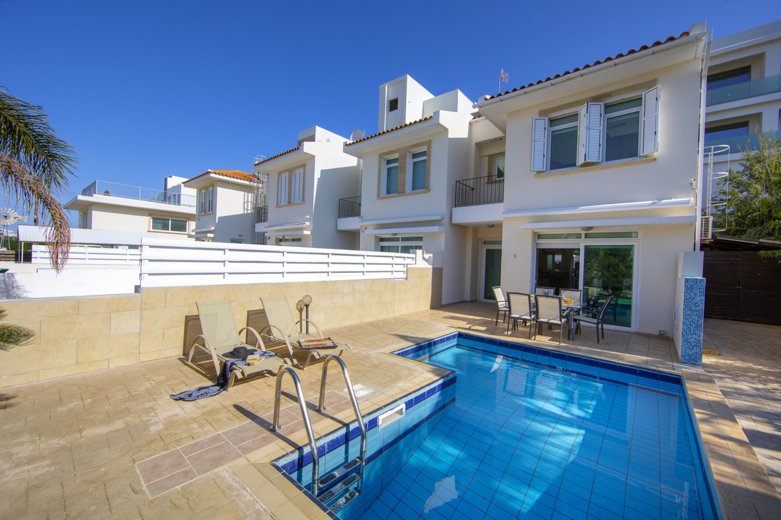 Siz ve Aileniz, Protaras Villa 1430, İncir Ağacı Koyu yakınlarındaki bu 5 Yıldızlı Özel Havuzlu Villaya Bayılacaksınız