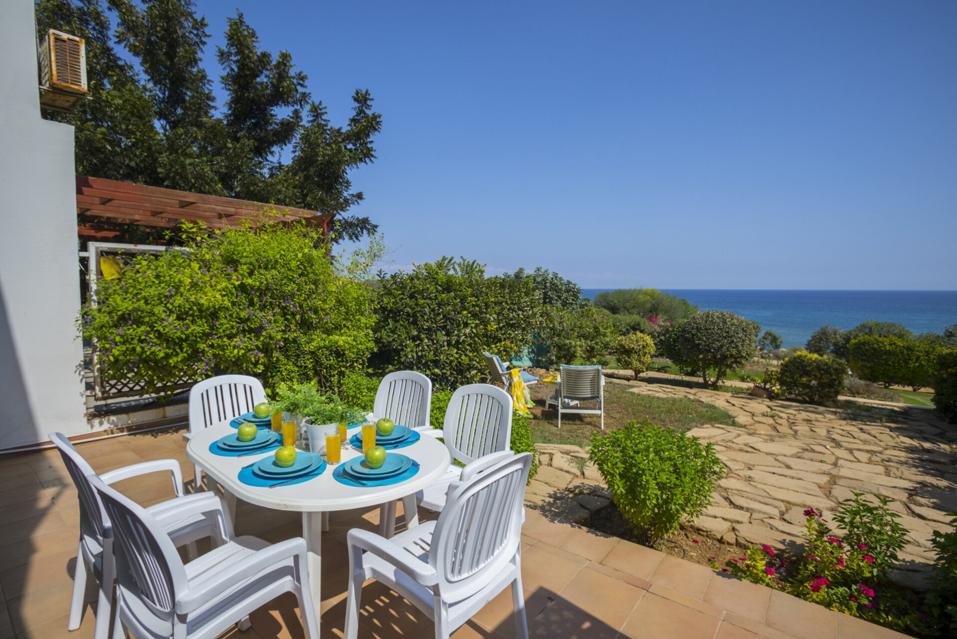 Siz ve Ailenizin bu sahildeki Evi, Protaras Apartman Dairesi 1450'yi kiraladığınızı hayal edin
