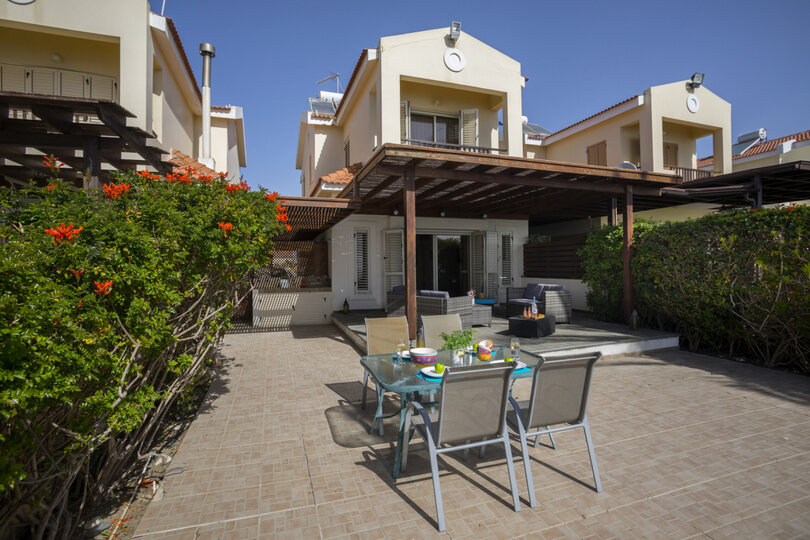 Sahilde Lüks 3 Yatak Odalı Villanızı Kiralamak İçin En İyi Kılavuz, Larnaka Villa 1394