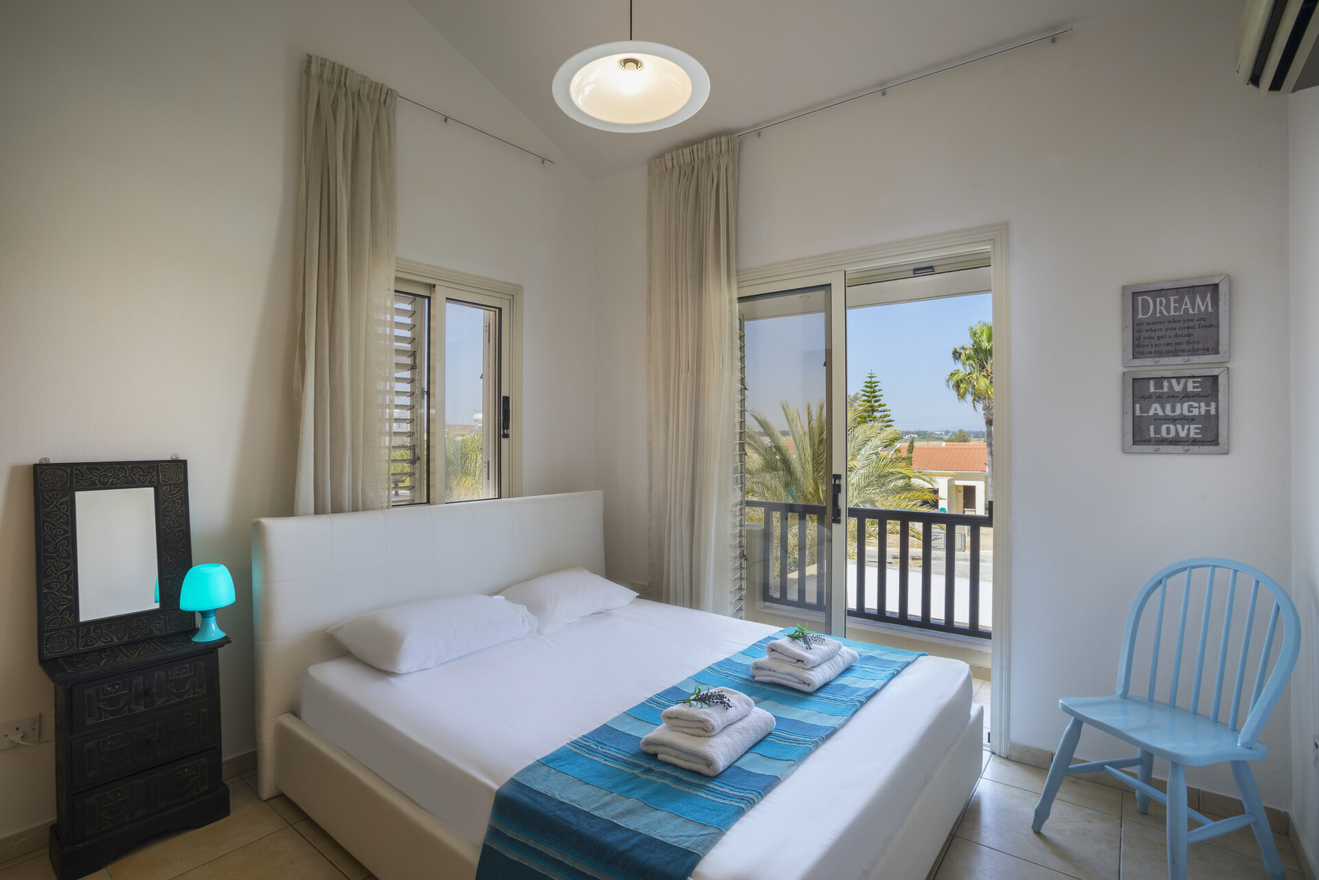 Sahilde Lüks 3 Yatak Odalı Villanızı Kiralamak İçin En İyi Kılavuz, Larnaka Villa 1394