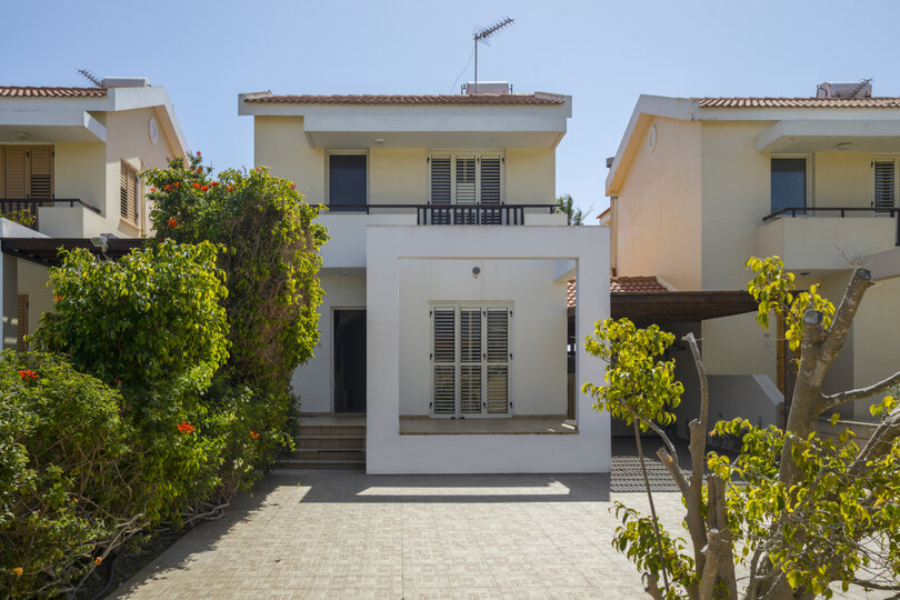 Sahilde Lüks 3 Yatak Odalı Villanızı Kiralamak İçin En İyi Kılavuz, Larnaka Villa 1394