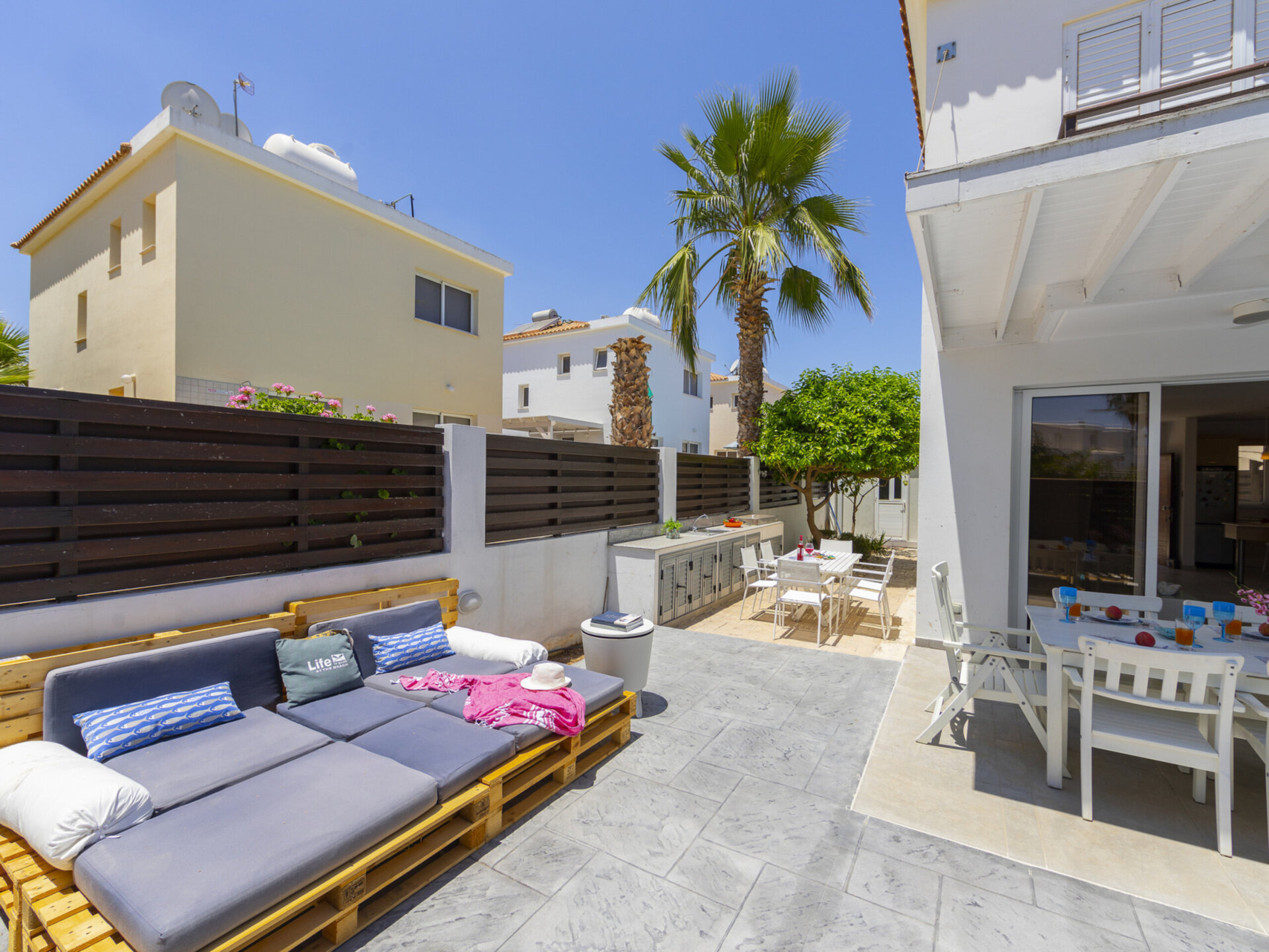 Plaja Yakın Lüks 3 Yatak Odalı Villanızı Kiralamak İçin En İyi Kılavuz, Protaras Villa 1461