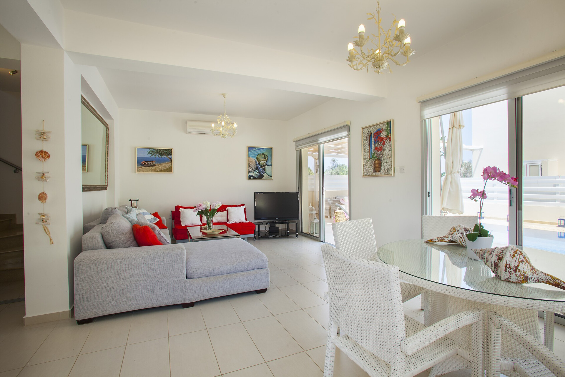Plaja Yakın 5 Yıldızlı Villanızın Keyfini Çıkarmanın Sırrı, Protaras Villa 1469