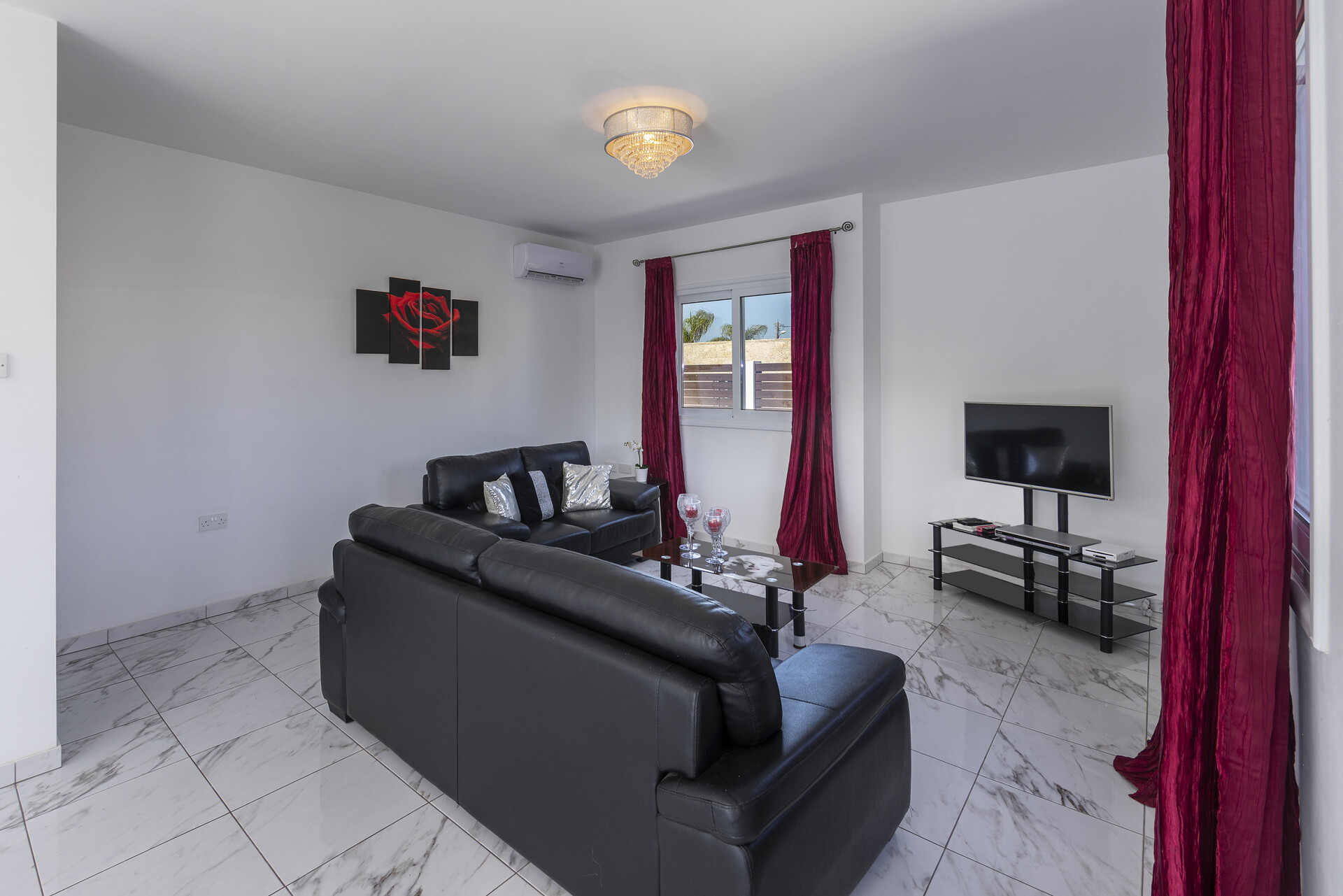Resim Protaras'ta Bulunan Güzel Özel Havuzlu 5 Yıldızlı Villanızı Kiralama, Protaras Villa 1483