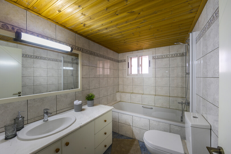 Siz ve Aileniz Orman Manzaralı Bu 5 Yıldızlı Villaya Bayılacaksınız, Limasol Villa 1001