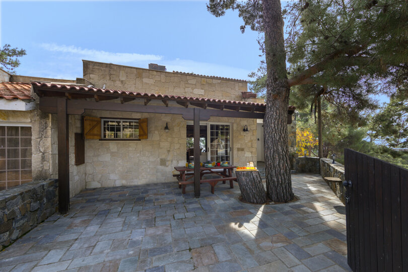 Siz ve Aileniz Orman Manzaralı Bu 5 Yıldızlı Villaya Bayılacaksınız, Limasol Villa 1001