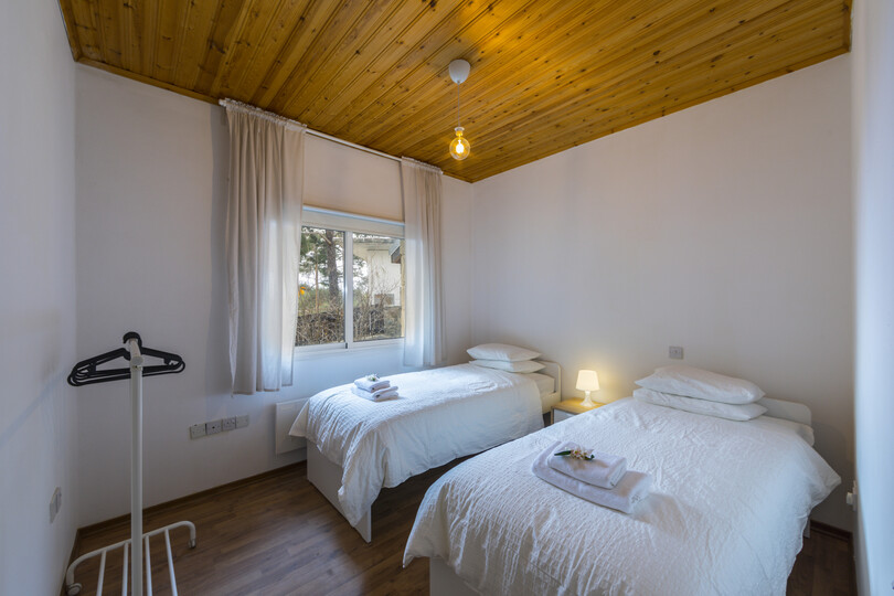 Siz ve Aileniz Orman Manzaralı Bu 5 Yıldızlı Villaya Bayılacaksınız, Limasol Villa 1001
