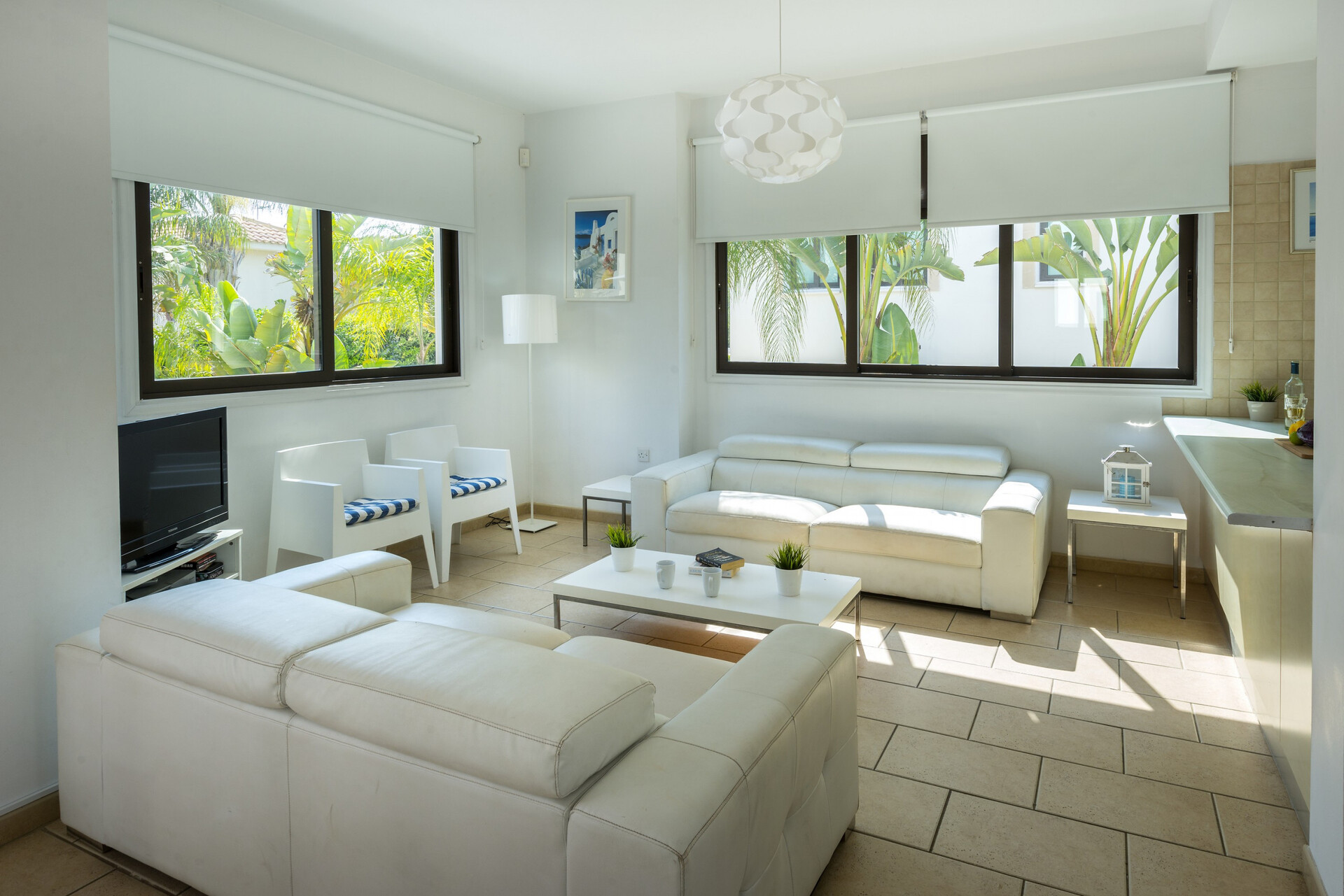 Plaja Yakın 5 Yıldızlı Villanızın Keyfini Çıkarmanın Sırrı, Protaras Villa 1498