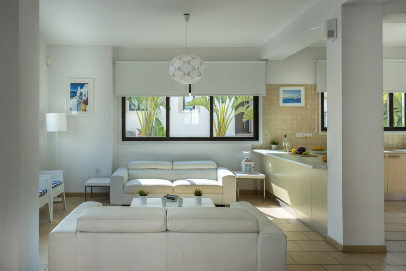 Plaja Yakın 5 Yıldızlı Villanızın Keyfini Çıkarmanın Sırrı, Protaras Villa 1498