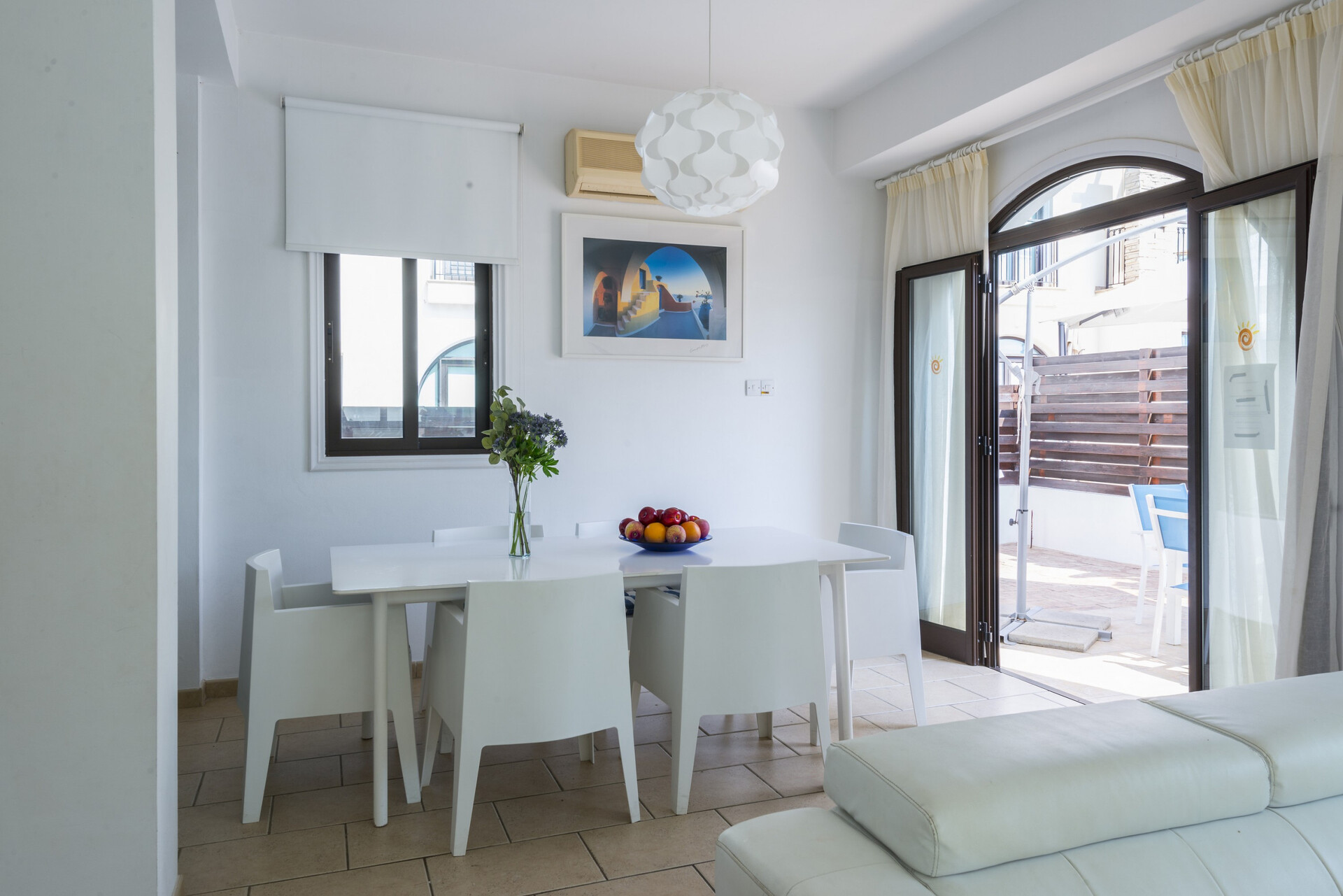Plaja Yakın 5 Yıldızlı Villanızın Keyfini Çıkarmanın Sırrı, Protaras Villa 1498