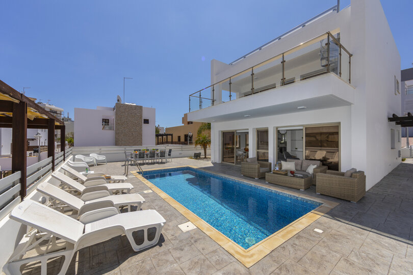 Siz ve Aileniz Bu 5 Yıldızlı Özel Havuzlu Villaya Bayılacaksınız, Protaras Villa 1500