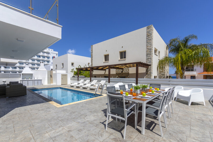 Siz ve Aileniz Bu 5 Yıldızlı Özel Havuzlu Villaya Bayılacaksınız, Protaras Villa 1500
