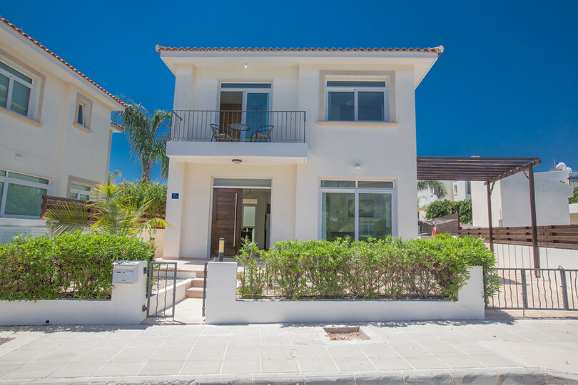 Kendinizi ve Ailenizi Plaja Dakikalar Mesafede Bu Lüks Villayı Kiraladığınızı Hayal Edin, Protaras Villa 1504