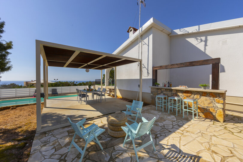 Ailenizin Ayia Napa, Ayia Napa Villa 1371'de Bu Lüks Çağdaş Tarz Villayı Kiraladığını Hayal Edin