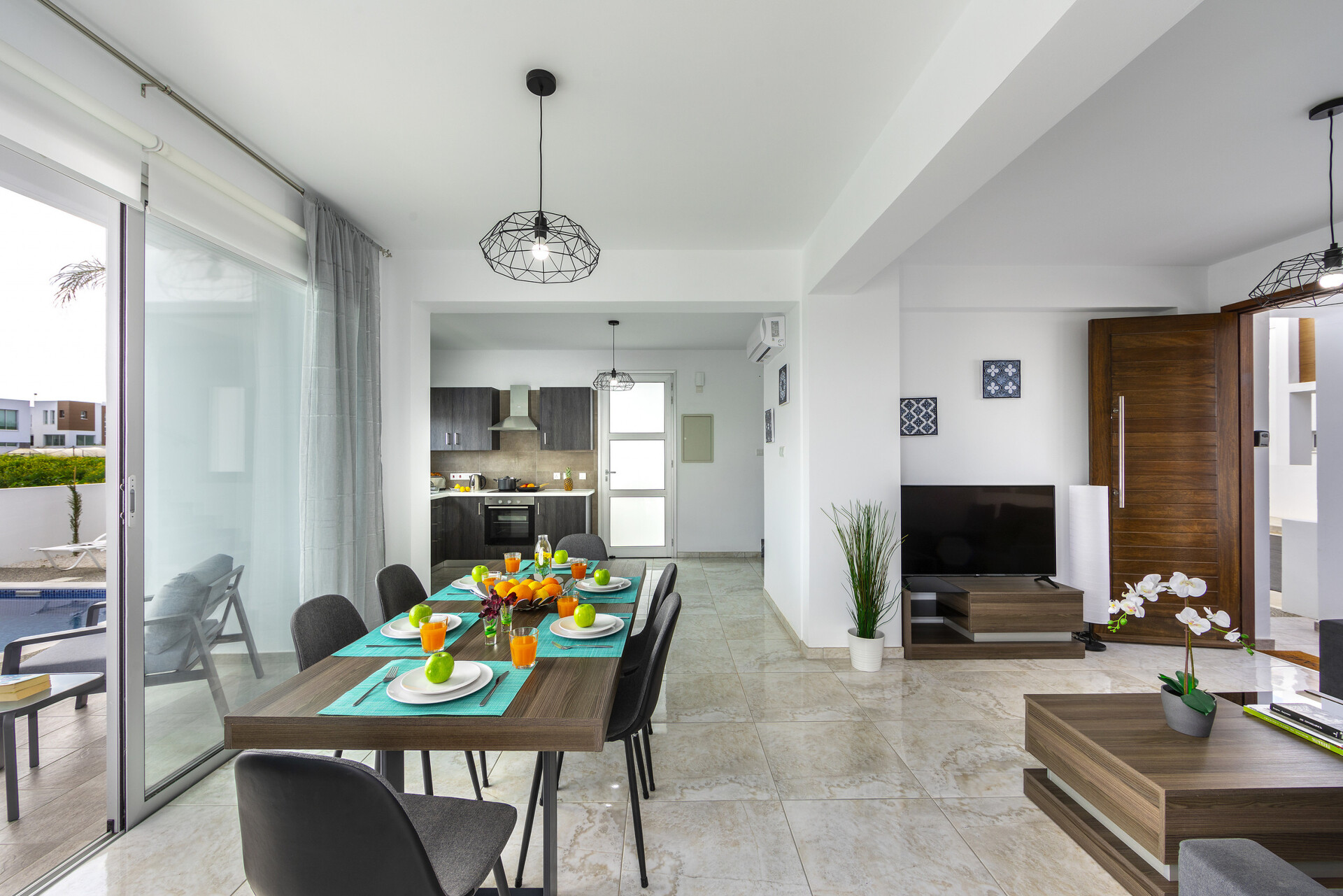 Deniz Manzaralı 5 Yıldızlı Villanızın Keyfini Çıkarmanın Sırrı, Protaras Villa 1505