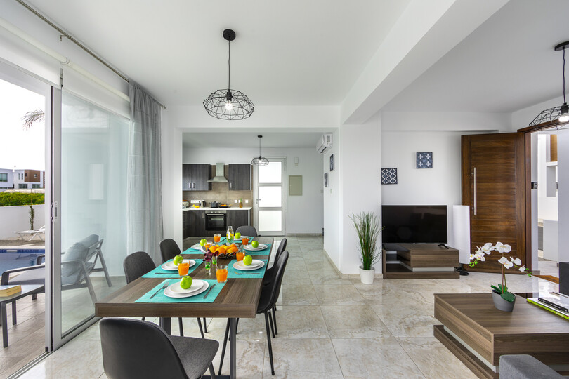 Deniz Manzaralı 5 Yıldızlı Villanızın Keyfini Çıkarmanın Sırrı, Protaras Villa 1505