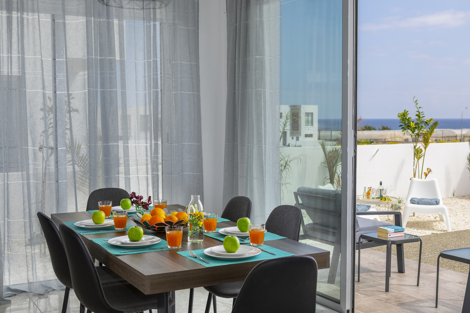 Deniz Manzaralı 5 Yıldızlı Villanızın Keyfini Çıkarmanın Sırrı, Protaras Villa 1505