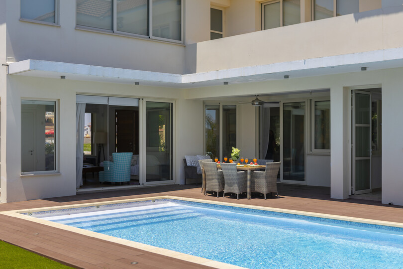 Picture Güzel Özel Havuzlu 5 Yıldızlı Villanızı Kiralamak, Larnaka Villa 1397