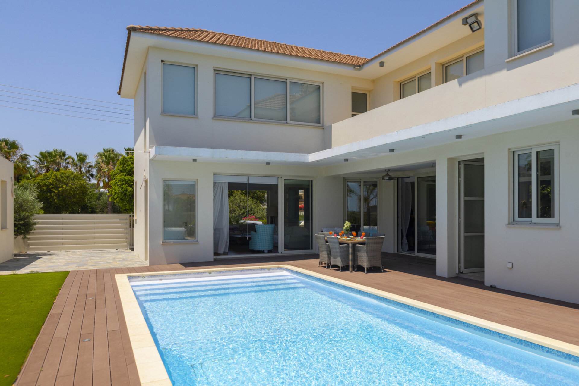 Picture Güzel Özel Havuzlu 5 Yıldızlı Villanızı Kiralamak, Larnaka Villa 1397