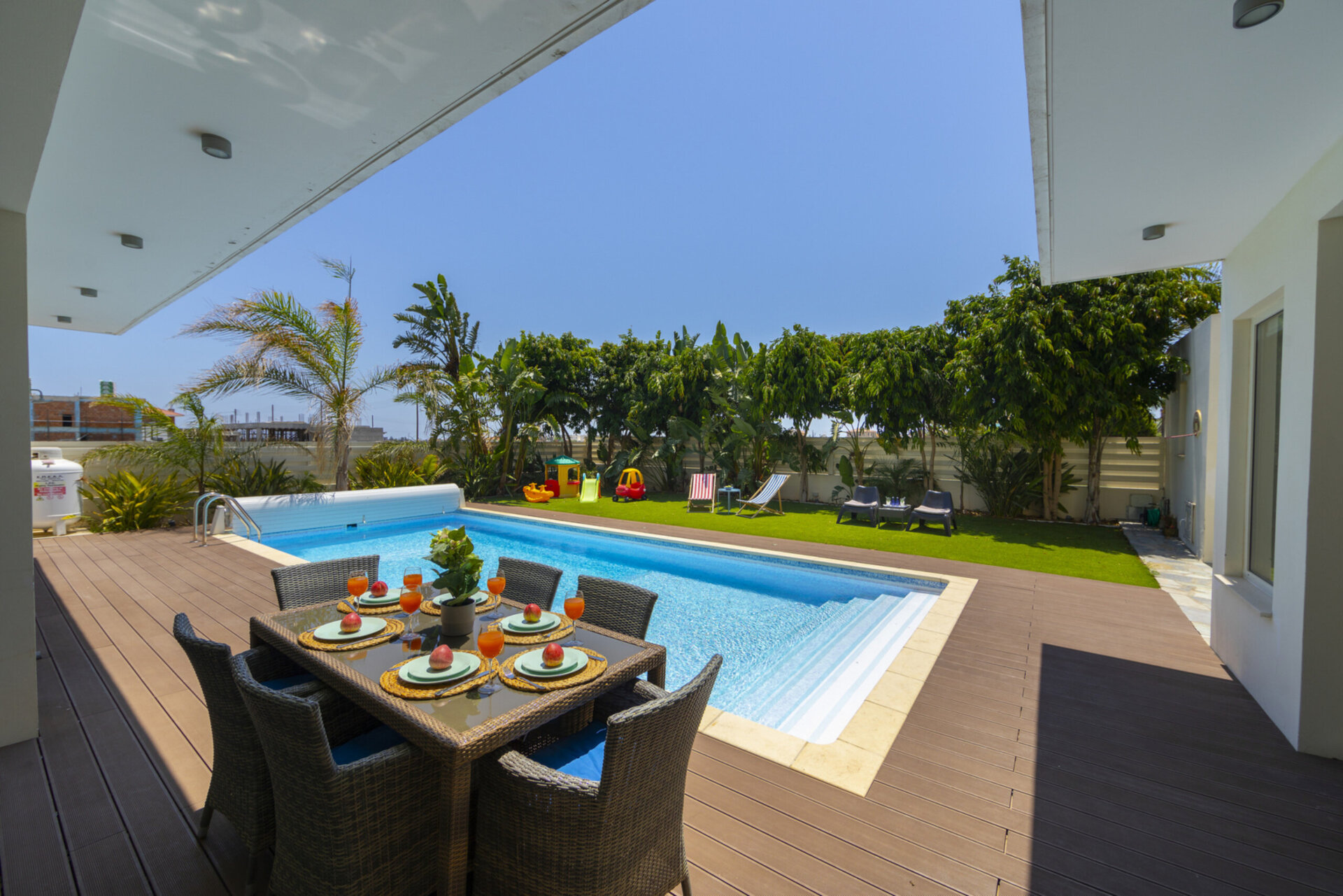 Picture Güzel Özel Havuzlu 5 Yıldızlı Villanızı Kiralamak, Larnaka Villa 1397